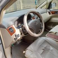 A picture of TOYOTA IPSUM 2006