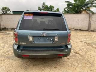 A picture of Super sharp Honda pilot 2006 model better rest of mind