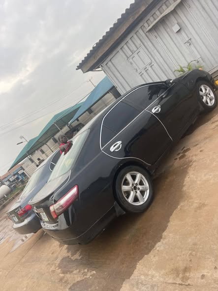 A picture of Toyota Camry 08