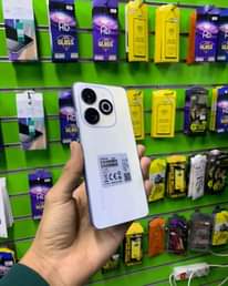 A picture of Infinix smart 8 at 280k call on 0753430863