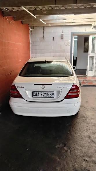 mercedes benz c180