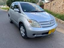 A picture of TOYOTA IST