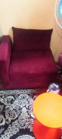 A picture of Nauza kiti kipo vizuri njoo na 45k Sina mengi kwa