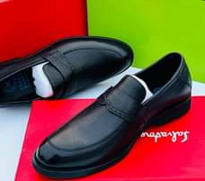 A picture of Tshs 120 000 sizes 39 45 WhatsApp call 0715744451 dar