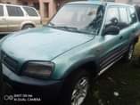 A picture of Toyota Raf4