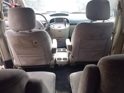 A picture of 2005 Nissan Presage V4