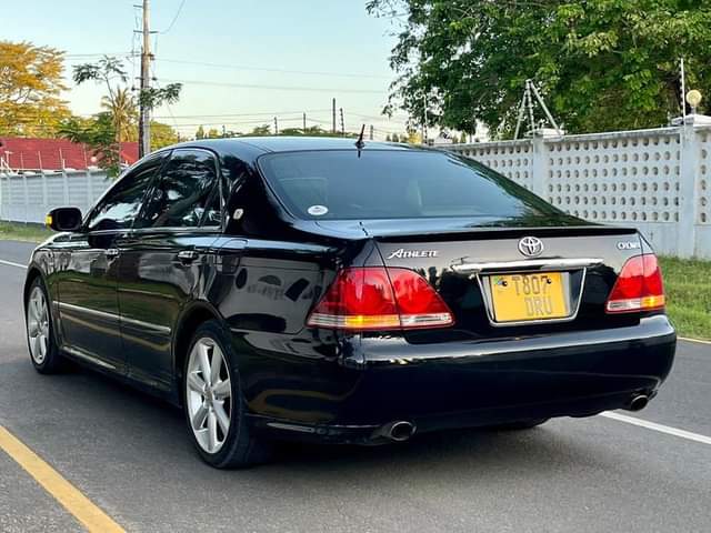 A picture of PRICE BEI 12.8 CALL 07128279333 CROWN ATHLETIC ENGINE 4GR CC