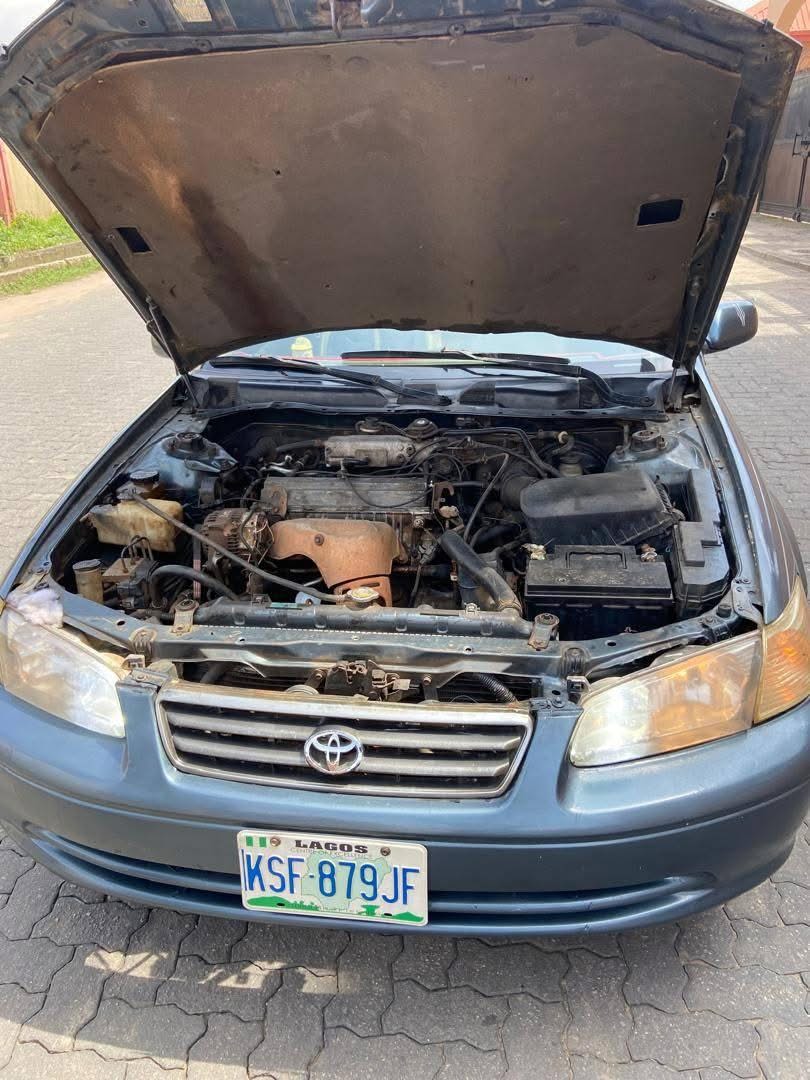 A picture of 2002 Toyota camry