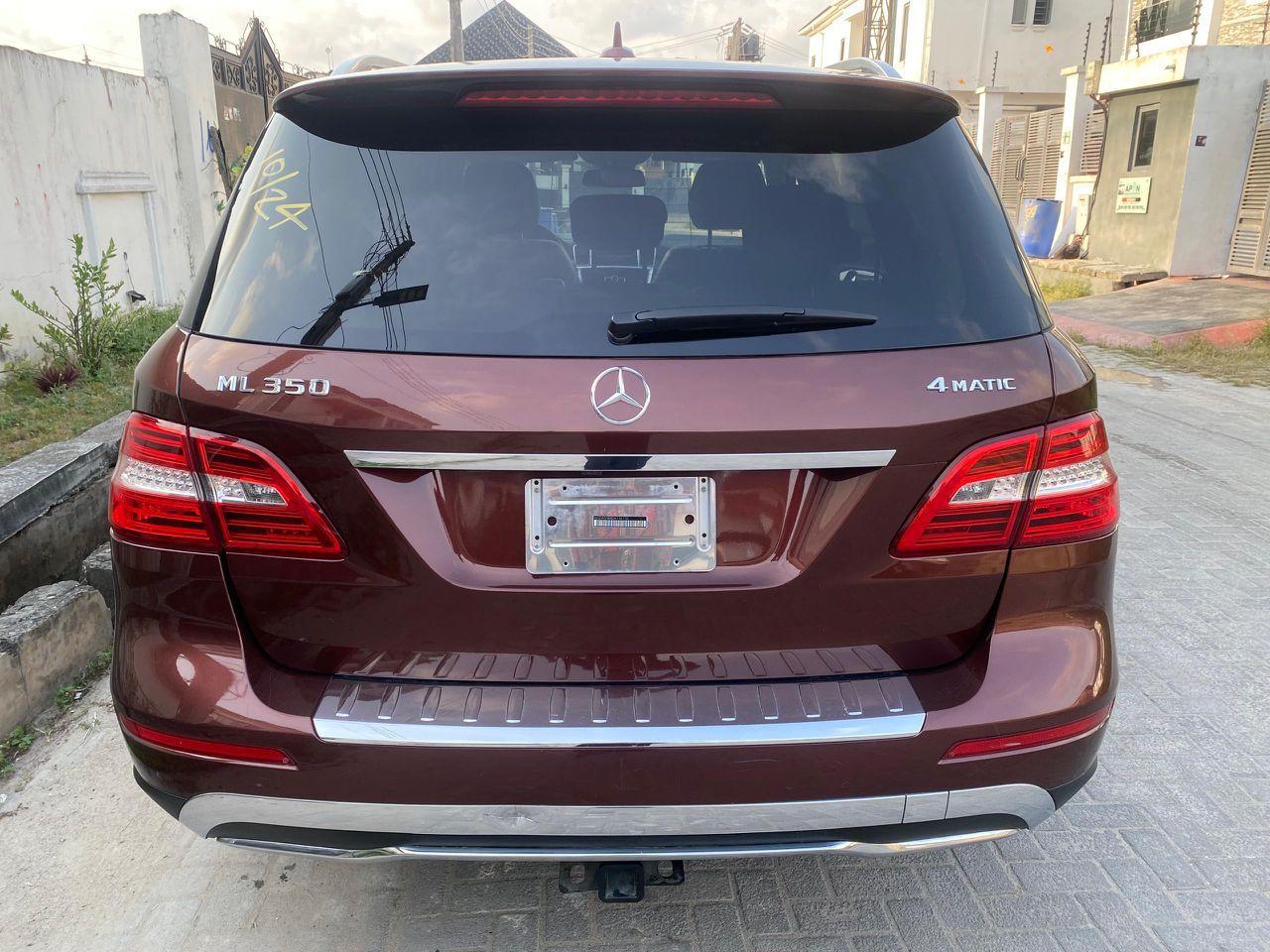 A picture of 2013 Mercedes Benz ml350