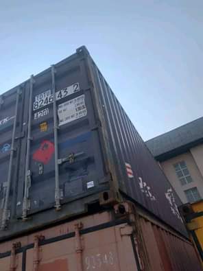 A picture of 40ft 20ft containers available for sale Location Portharcourt 40ft 2