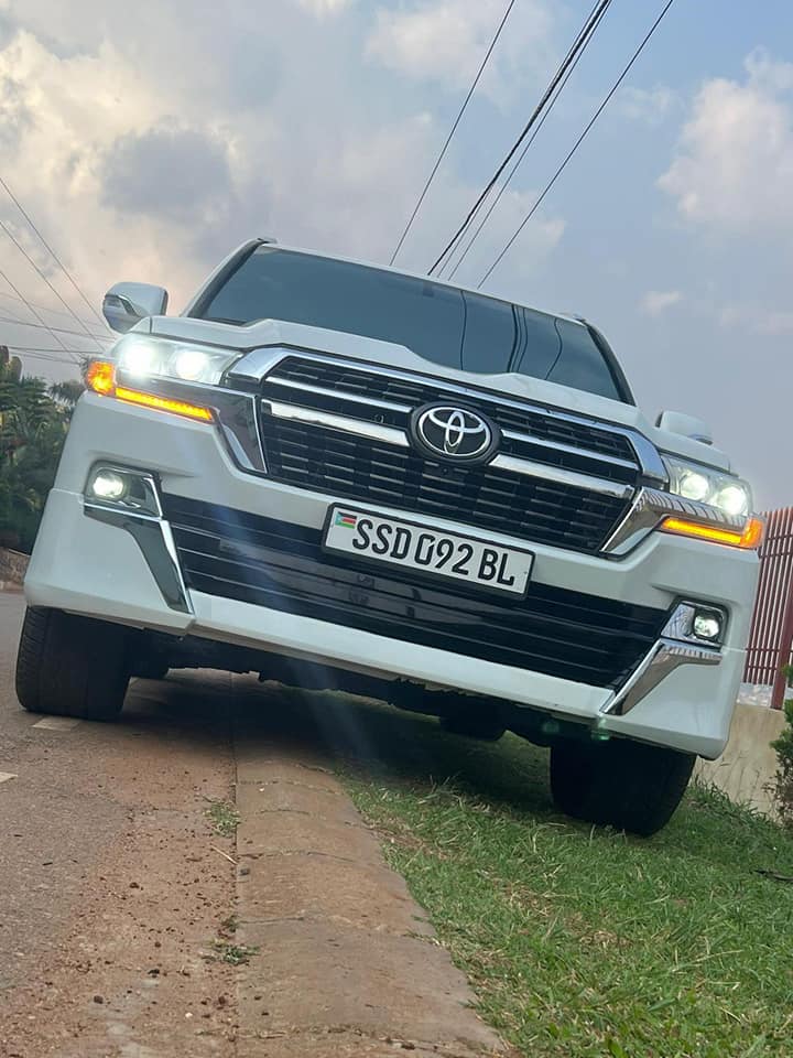A picture of LAND CRUISER V8 GX R 2019 SSD PLATES 