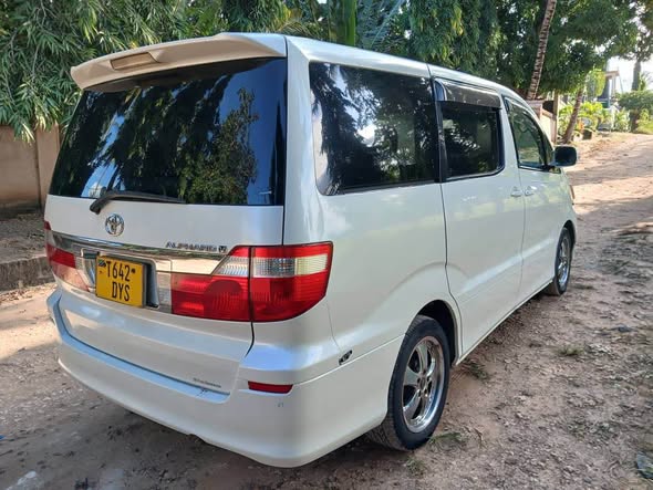 A picture of Toyota Alphard