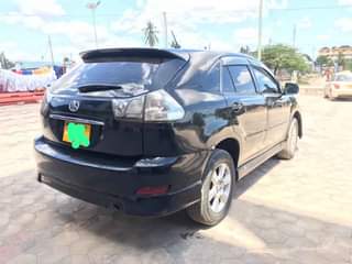 A picture of TOYOTA HARRIER 0714058883