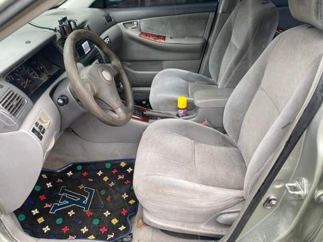 A picture of Toyota Corolla 2004 model with a Belgium engine Everything working