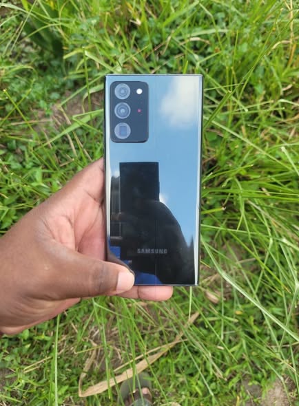 A picture of SAMSUNG NOT 20 ULTRA 5G
