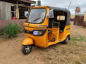 A picture of Another one is here very clean and in perfect condition