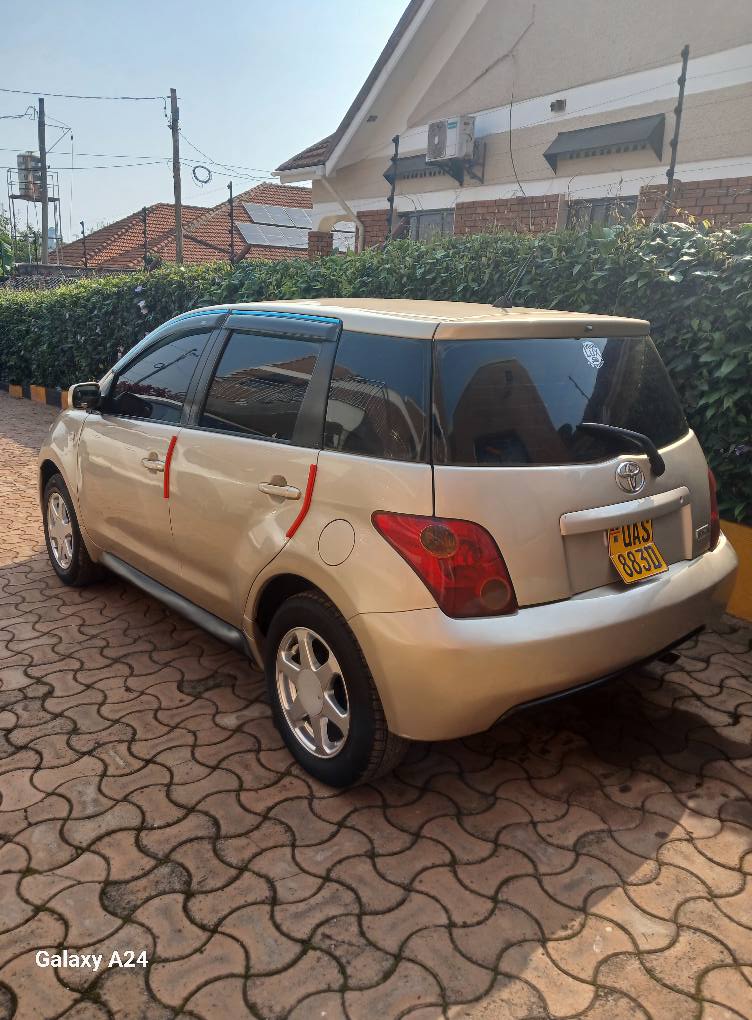A picture of Toyota IST
