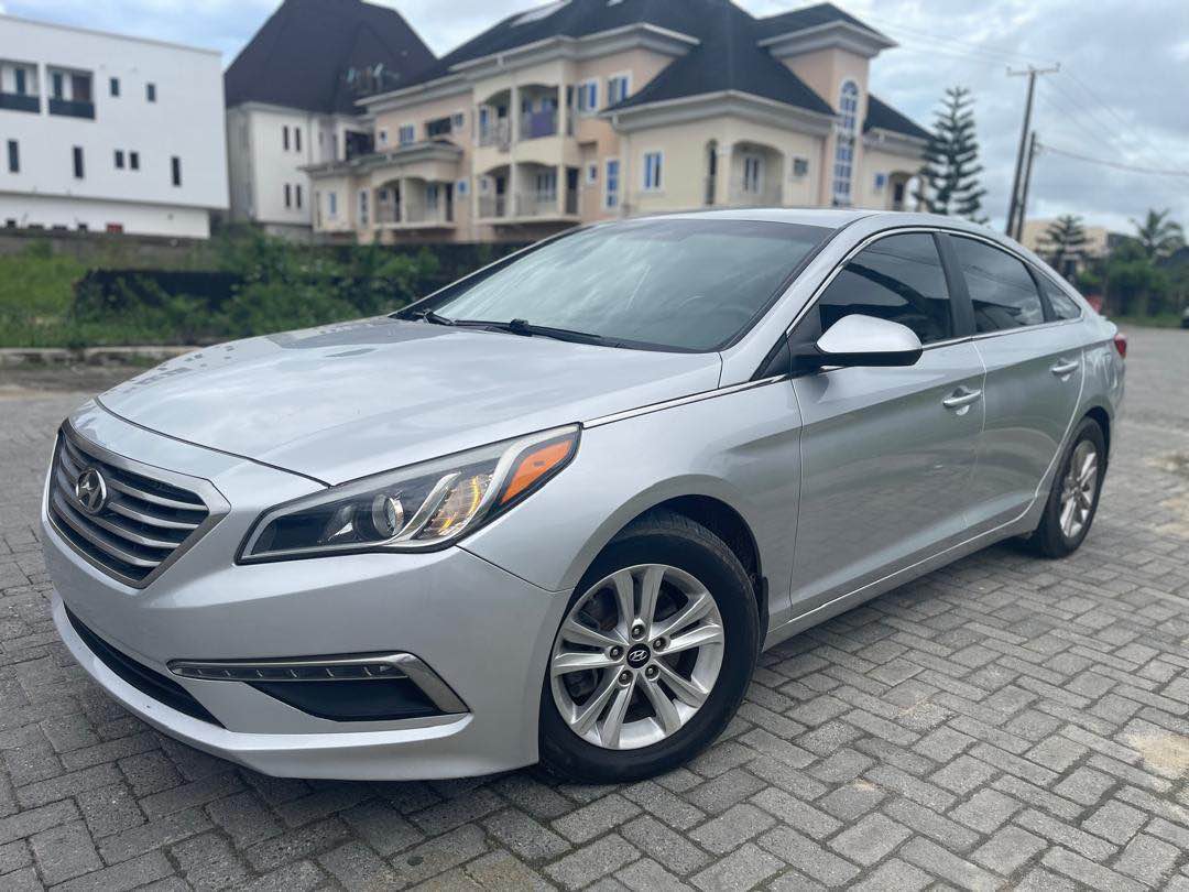 A picture of Hyundai Sonata 2015