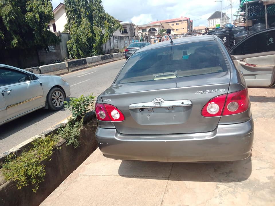 A picture of Toyota Corolla 08