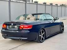 A picture of BMW 335i
