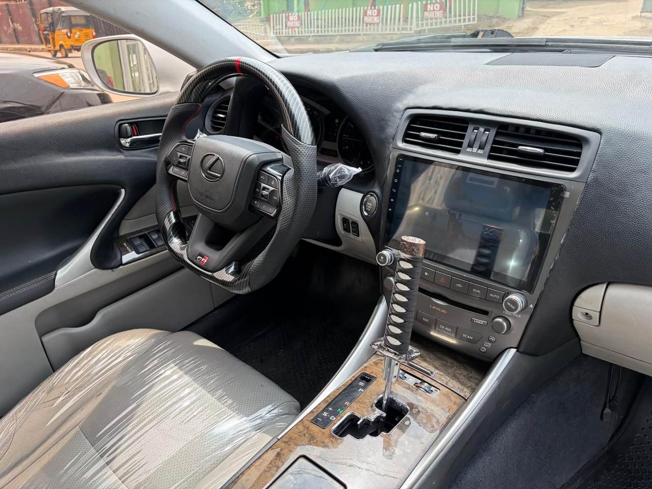 A picture of Foreign Used 2010 LEXUS IS250 fully pumped First body Accident