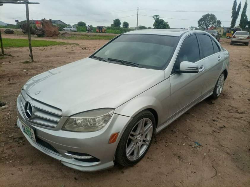 A picture of Car
