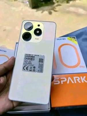 A picture of Spark 10 pro