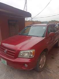 A picture of Toyota Highlander 06 3 rows