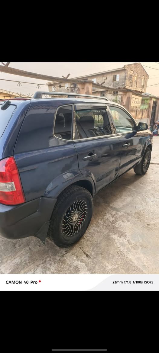 A picture of Hyundai tucson 2007 model