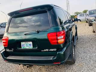 A picture of 2004 Toyota Sequoia V8