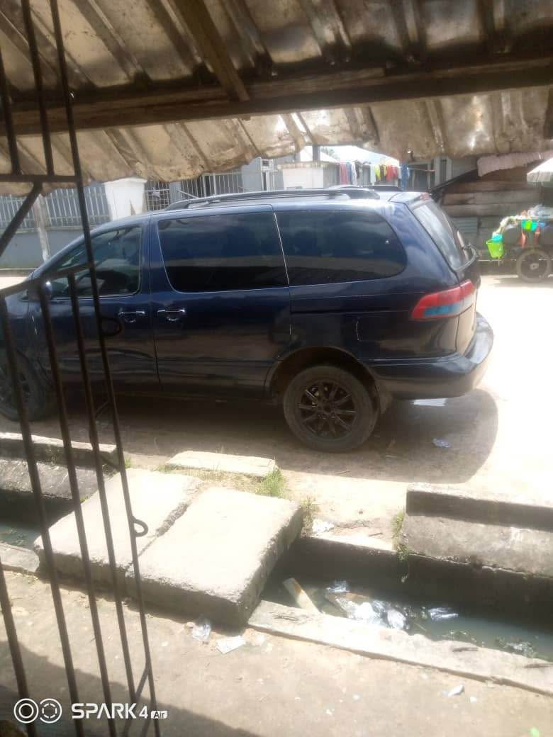 A picture of Toyota Sienna