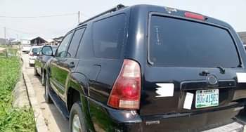 A picture of 2005 4runner Engine is weak but can travel First body