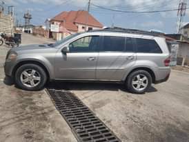 A picture of Mercedes Benz GL 450