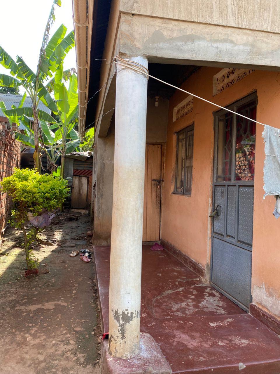 A picture of Money needed urgently Simple House on sale Kawanda Kirinyabigo 20M