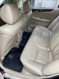 A picture of Lexus ES 300 First body neatly used Buy and Drive