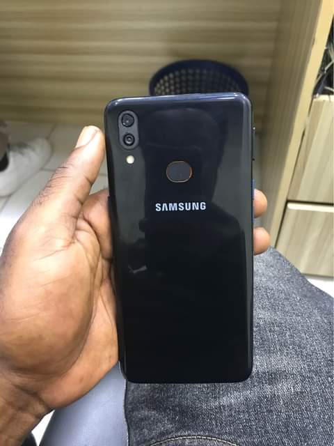 A picture of Samsung A10s 32gb only serious buyers 256743760831