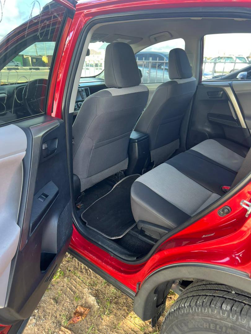 A picture of Toyota rav4 2014