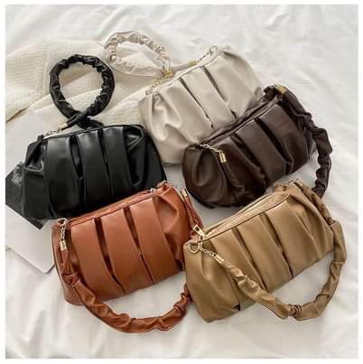 A picture of New hand bag