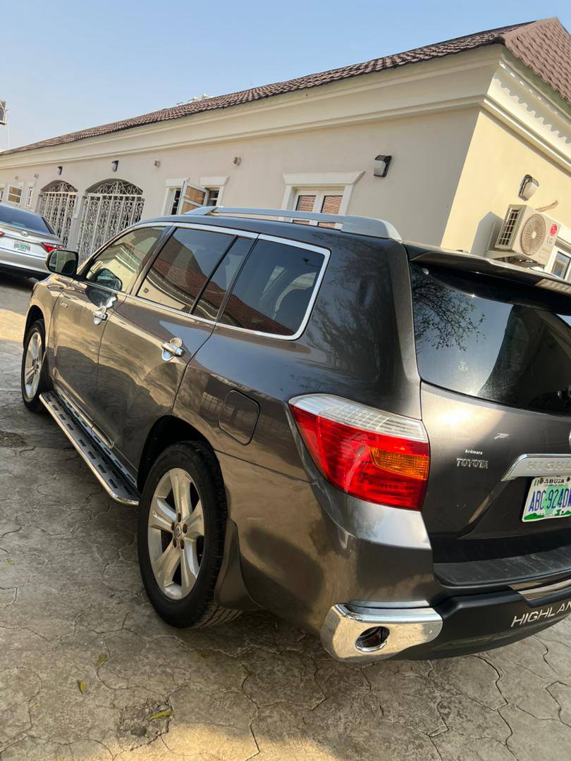 A picture of Toyota Highlander
