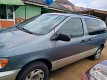 A picture of First body 2002 Toyota sienna Up for grabs 1 9M