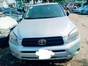 A picture of Registered Toyota RAV4 2007 model everything is excellent engine gear