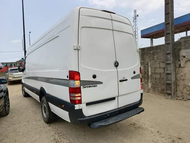 A picture of Foreign used Mercedes Benz Spinster