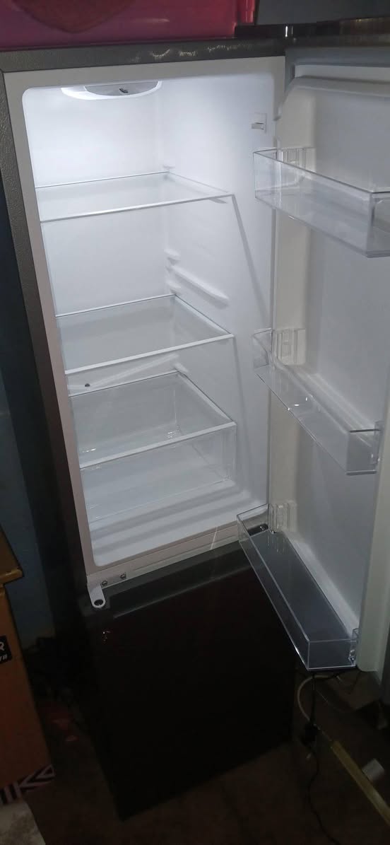 A picture of Used Sayona double door fridge with bottom freezer 230litres perfectly