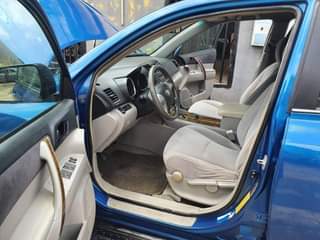 A picture of 2010 Toyota Highlander Sport