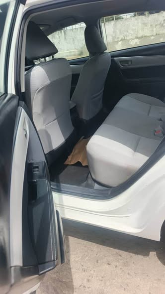 A picture of Tokunbo Toyota corolla LE 2016 model