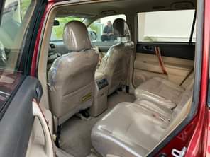 A picture of Toyota Highlander FOR SALE 2008 model Foreign used toks V6