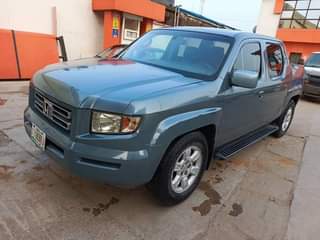 A picture of Honda Ridgeline 2006