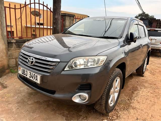 A picture of  38M Toyota vanguard model 2008