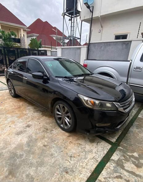 A picture of FAST NOW NOW DEALER S DEAL Sharp Honda Accord 2014