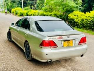 A picture of Crown Athlete Mwanza Call whtsp 0766350128
